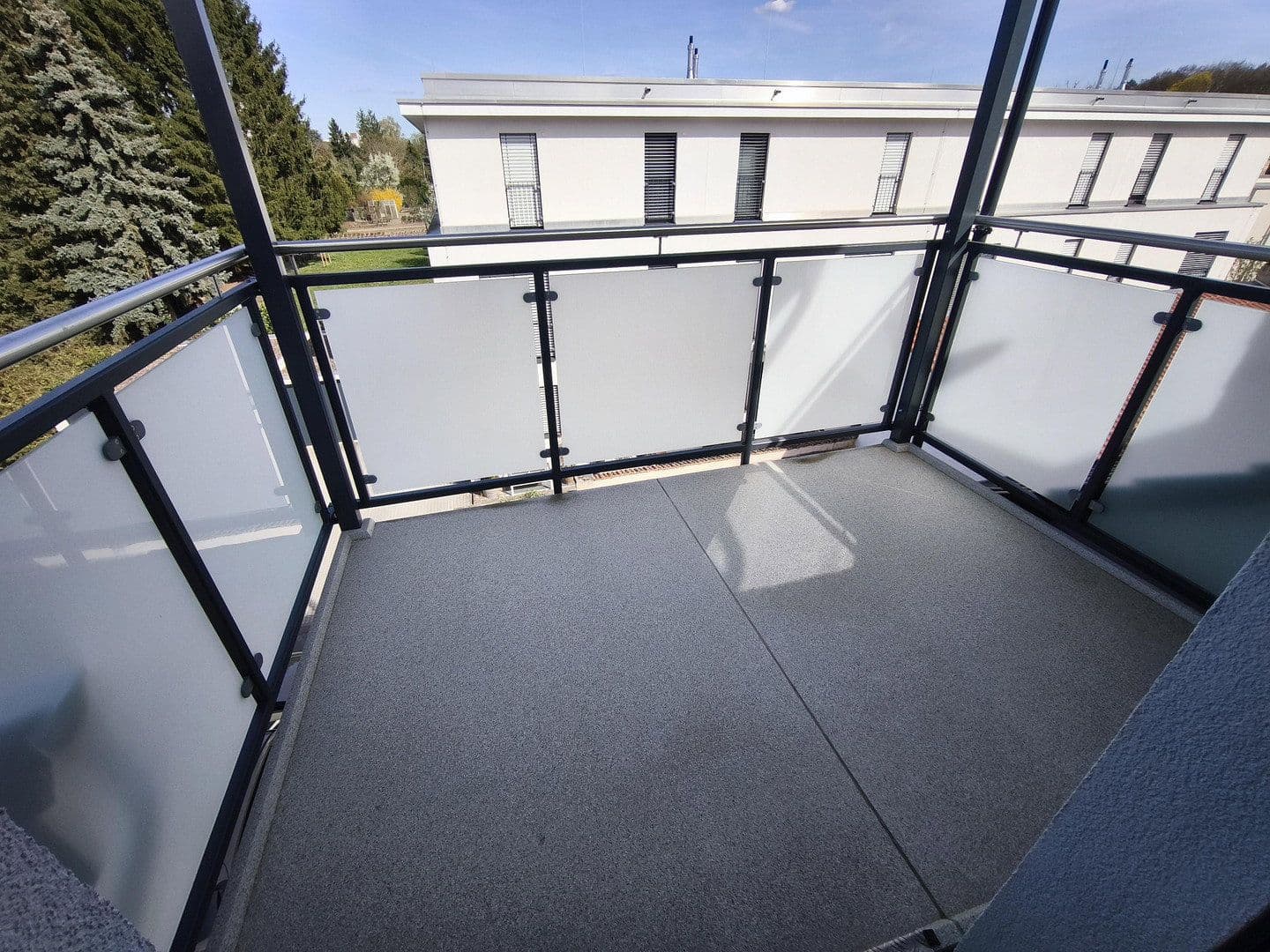 Prenájom bytu 2-izbový 63 m², Buchrainstraße 49, Frankfurt am Main, Hesensko Prenájom bytu 2-izbový 63 m², Buchrainstraße 49, Frankfurt am Main, Hesensko