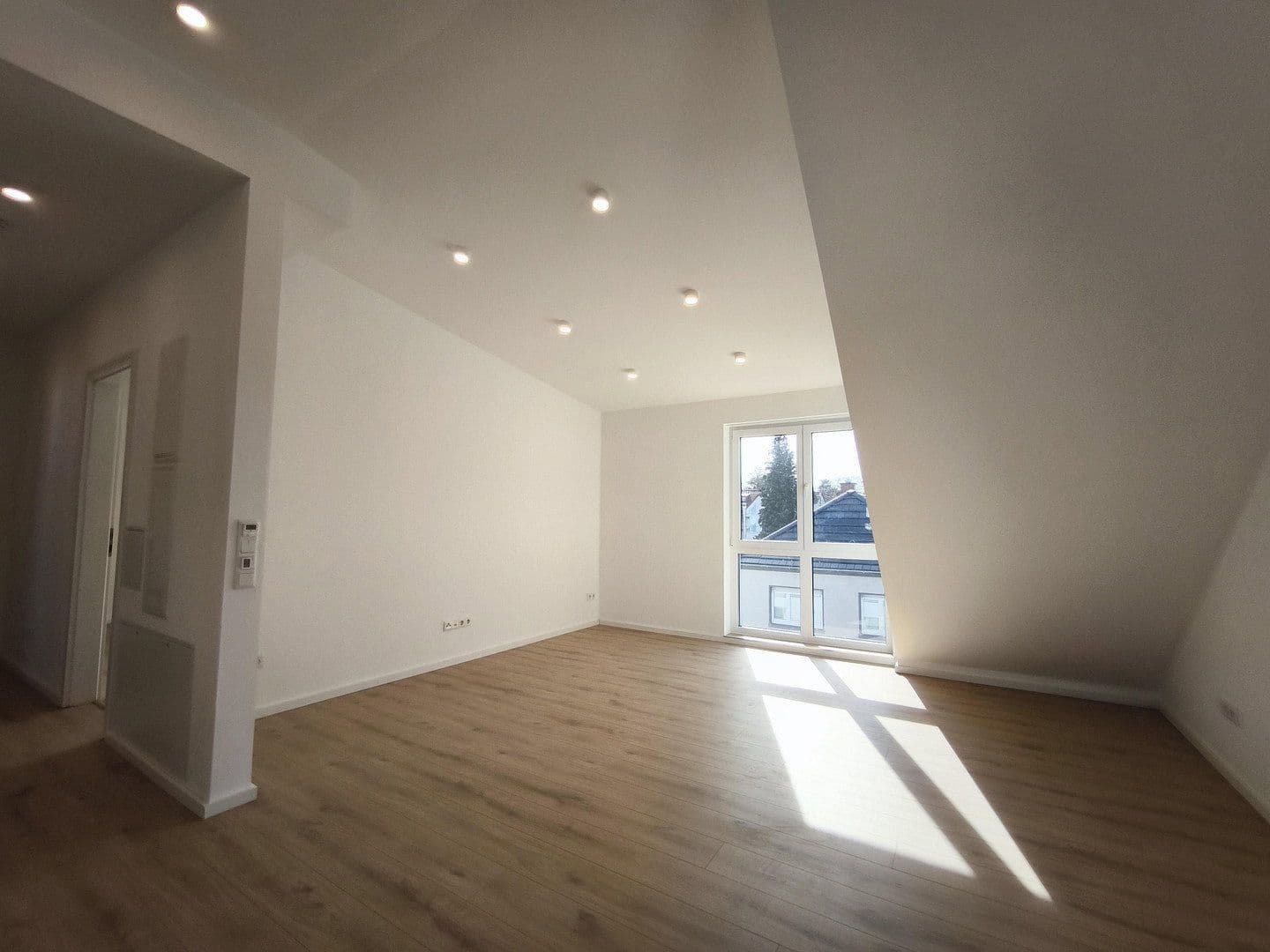 Prenájom bytu 2-izbový 63 m², Buchrainstraße 49, Frankfurt am Main, Hesensko Prenájom bytu 2-izbový 63 m², Buchrainstraße 49, Frankfurt am Main, Hesensko