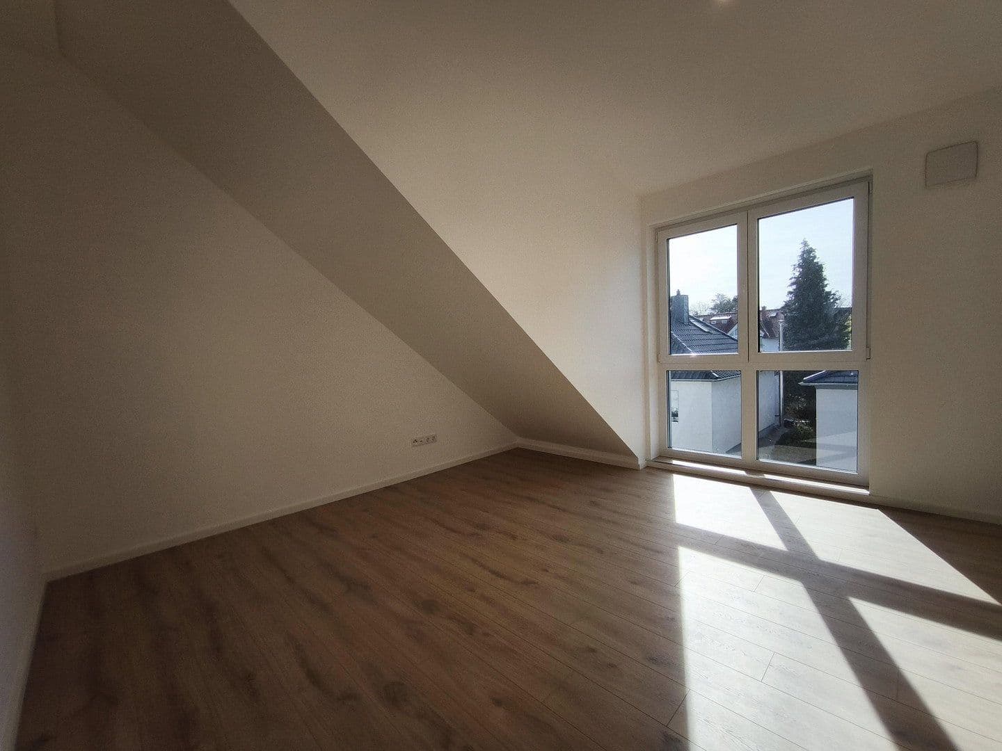 Prenájom bytu 2-izbový 63 m², Buchrainstraße 49, Frankfurt am Main, Hesensko Prenájom bytu 2-izbový 63 m², Buchrainstraße 49, Frankfurt am Main, Hesensko