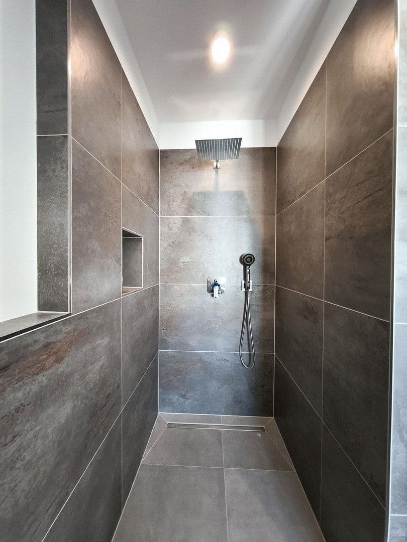Prenájom bytu 2-izbový 63 m², Buchrainstraße 49, Frankfurt am Main, Hesensko Prenájom bytu 2-izbový 63 m², Buchrainstraße 49, Frankfurt am Main, Hesensko