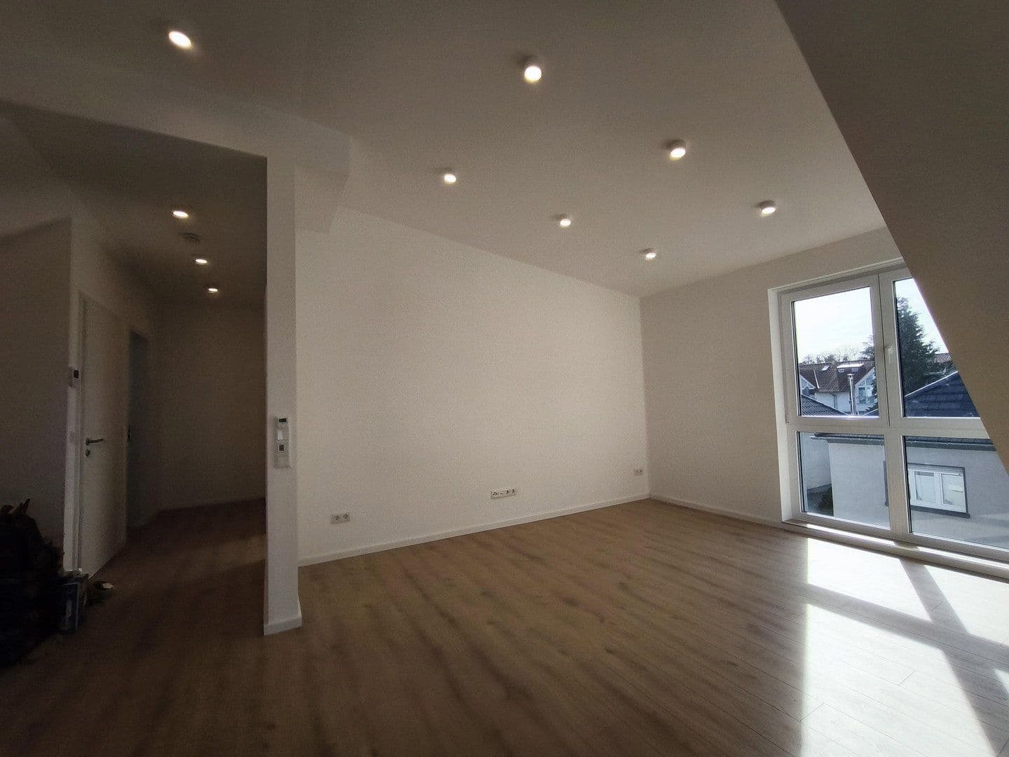 Prenájom bytu 2-izbový 63 m², Buchrainstraße 49, Frankfurt am Main, Hesensko Prenájom bytu 2-izbový 63 m², Buchrainstraße 49, Frankfurt am Main, Hesensko