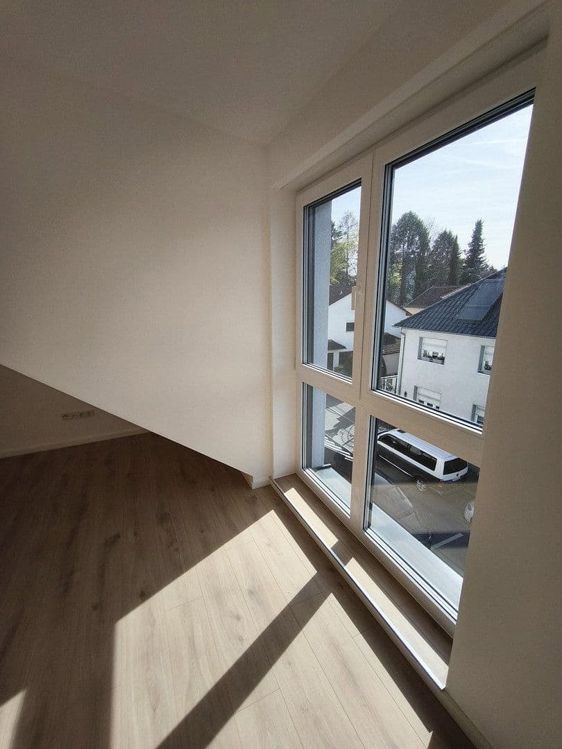 Prenájom bytu 2-izbový 63 m², Buchrainstraße 49, Frankfurt am Main, Hesensko Prenájom bytu 2-izbový 63 m², Buchrainstraße 49, Frankfurt am Main, Hesensko
