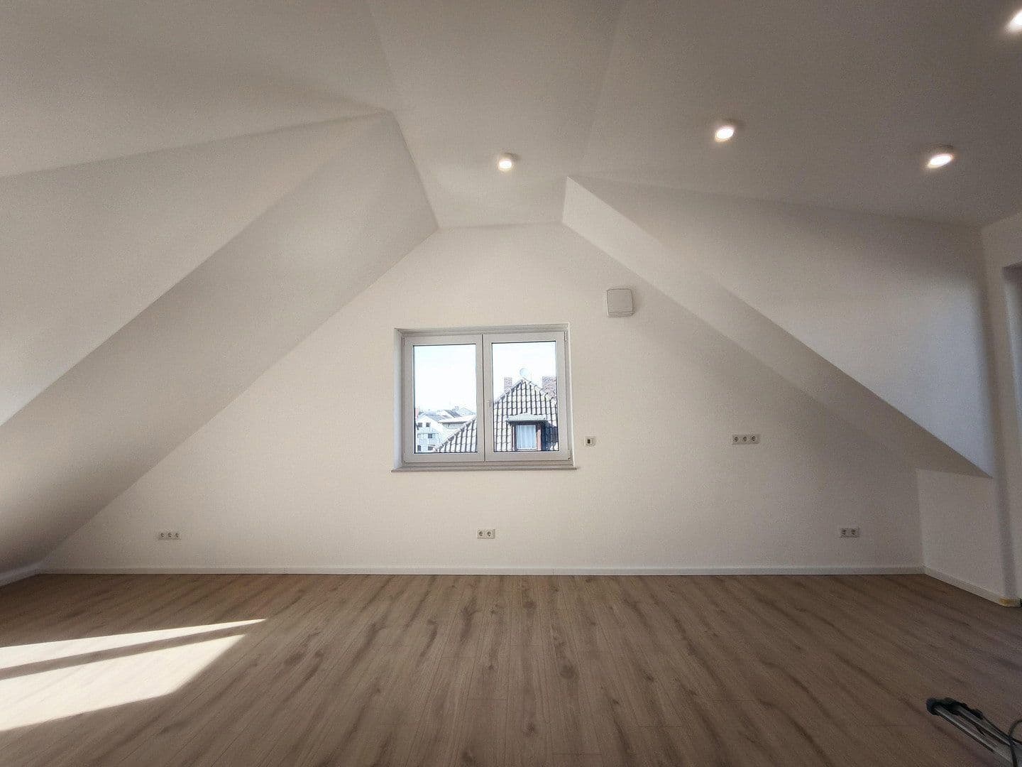 Prenájom bytu 2-izbový 63 m², Buchrainstraße 49, Frankfurt am Main, Hesensko Prenájom bytu 2-izbový 63 m², Buchrainstraße 49, Frankfurt am Main, Hesensko