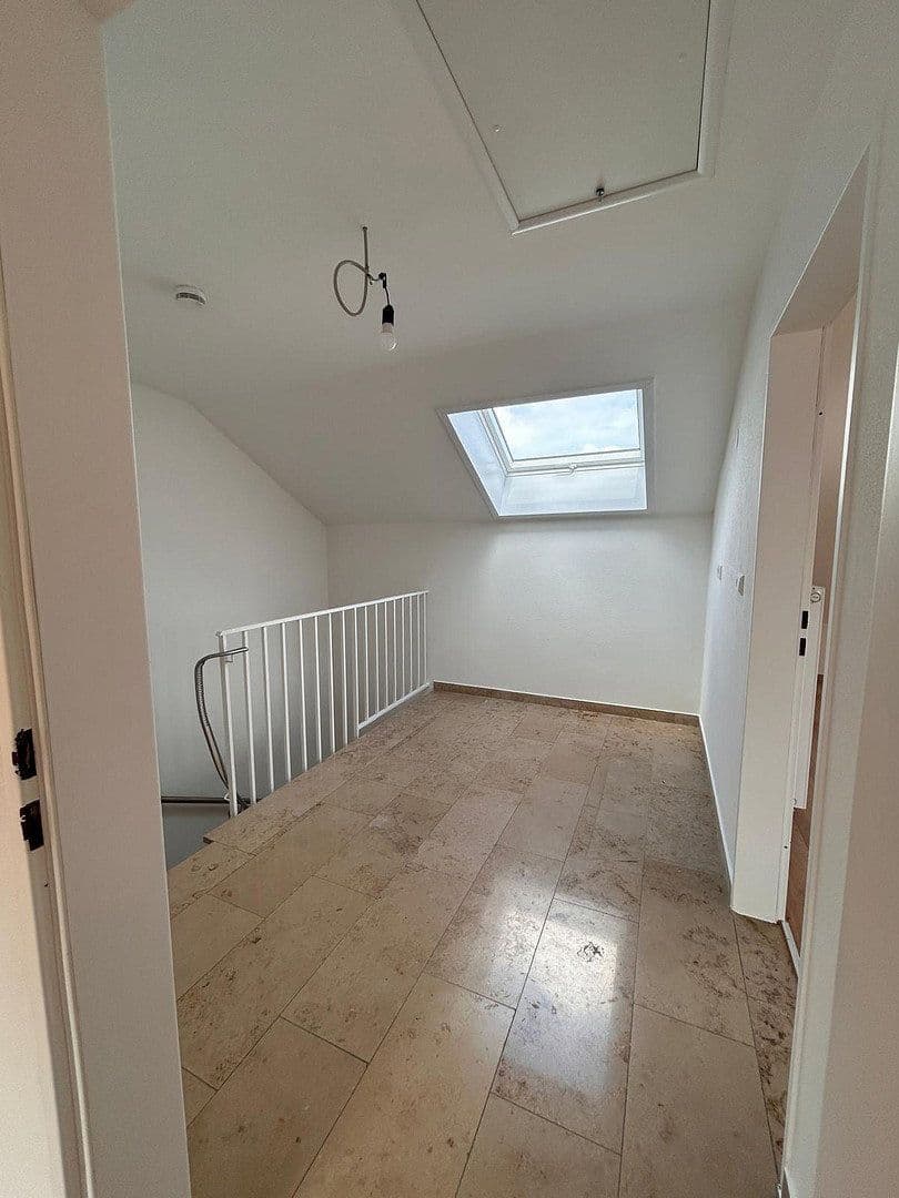 Predaj domu 218 m², pozemek 450 m², Günzburg, Bavorsko Predaj domu 218 m², pozemek 450 m², Günzburg, Bavorsko