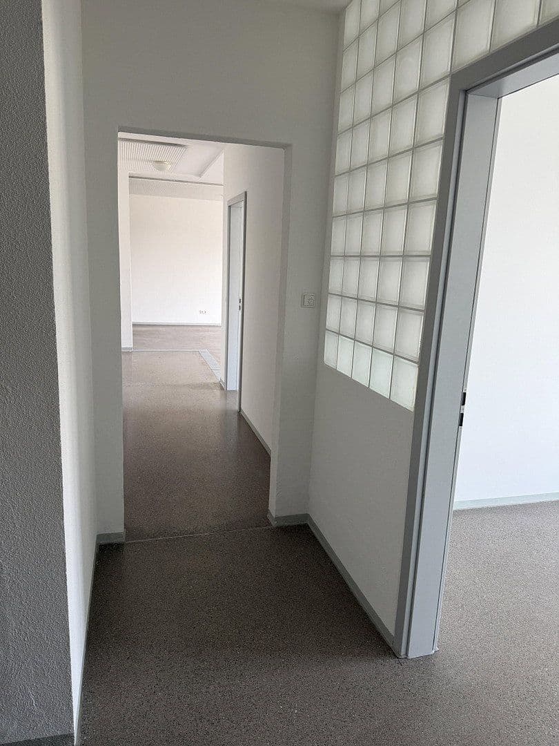 Prenájom bytu 3-izbový 90 m², H.-E.-Busse Str. 4, Stockach, Bádensko-Wurttembersko Prenájom bytu 3-izbový 90 m², H.-E.-Busse Str. 4, Stockach, Bádensko-Wurttembersko