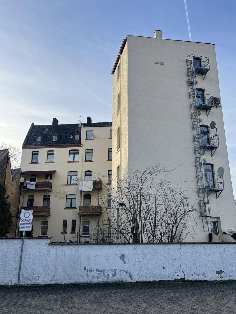 Predaj domu 1.040 m², pozemek 721 m², Andernacher Str.82-84, Koblenz, Porýnie-Falcko Predaj domu 1.040 m², pozemek 721 m², Andernacher Str.82-84, Koblenz, Porýnie-Falcko