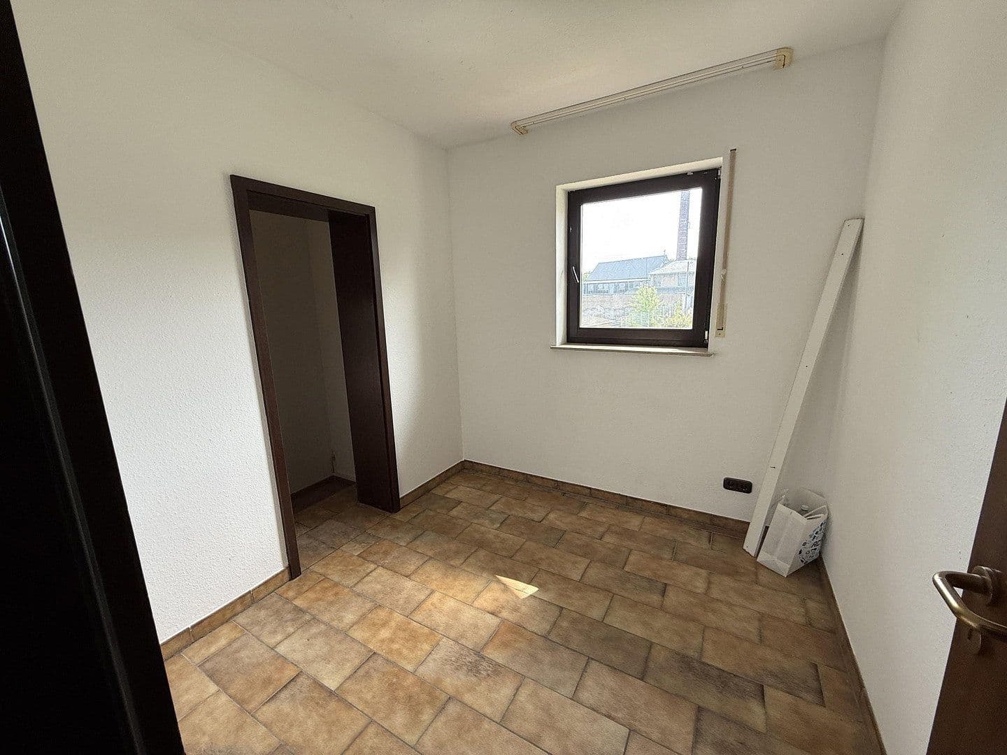 Prenájom domu 255 m², pozemek 1.500 m², Bornwiese 4, Ransbach-Baumbach, Porýnie-Falcko Prenájom domu 255 m², pozemek 1.500 m², Bornwiese 4, Ransbach-Baumbach, Porýnie-Falcko