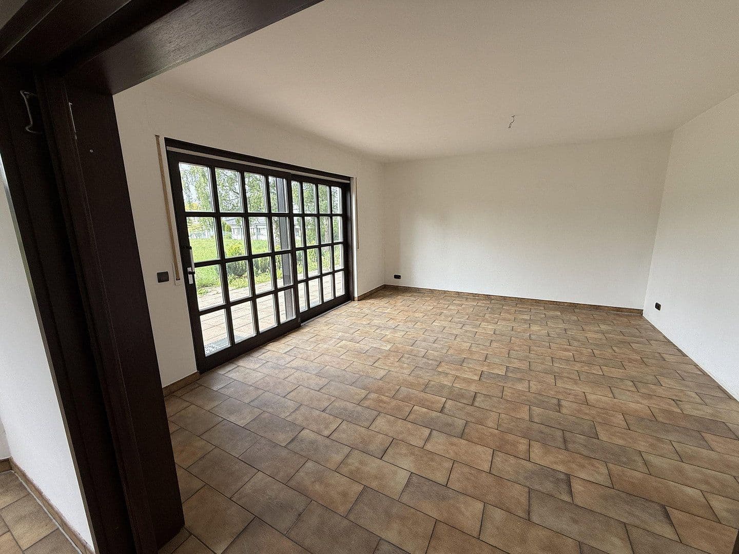 Prenájom domu 255 m², pozemek 1.500 m², Bornwiese 4, Ransbach-Baumbach, Porýnie-Falcko Prenájom domu 255 m², pozemek 1.500 m², Bornwiese 4, Ransbach-Baumbach, Porýnie-Falcko