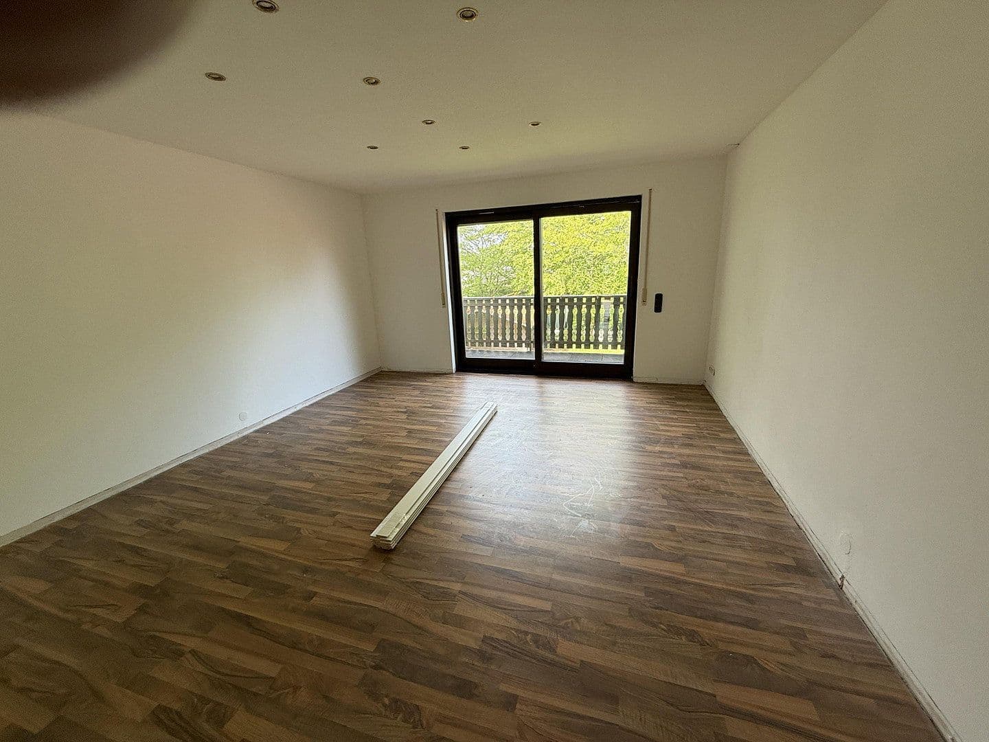 Prenájom domu 255 m², pozemek 1.500 m², Bornwiese 4, Ransbach-Baumbach, Porýnie-Falcko Prenájom domu 255 m², pozemek 1.500 m², Bornwiese 4, Ransbach-Baumbach, Porýnie-Falcko