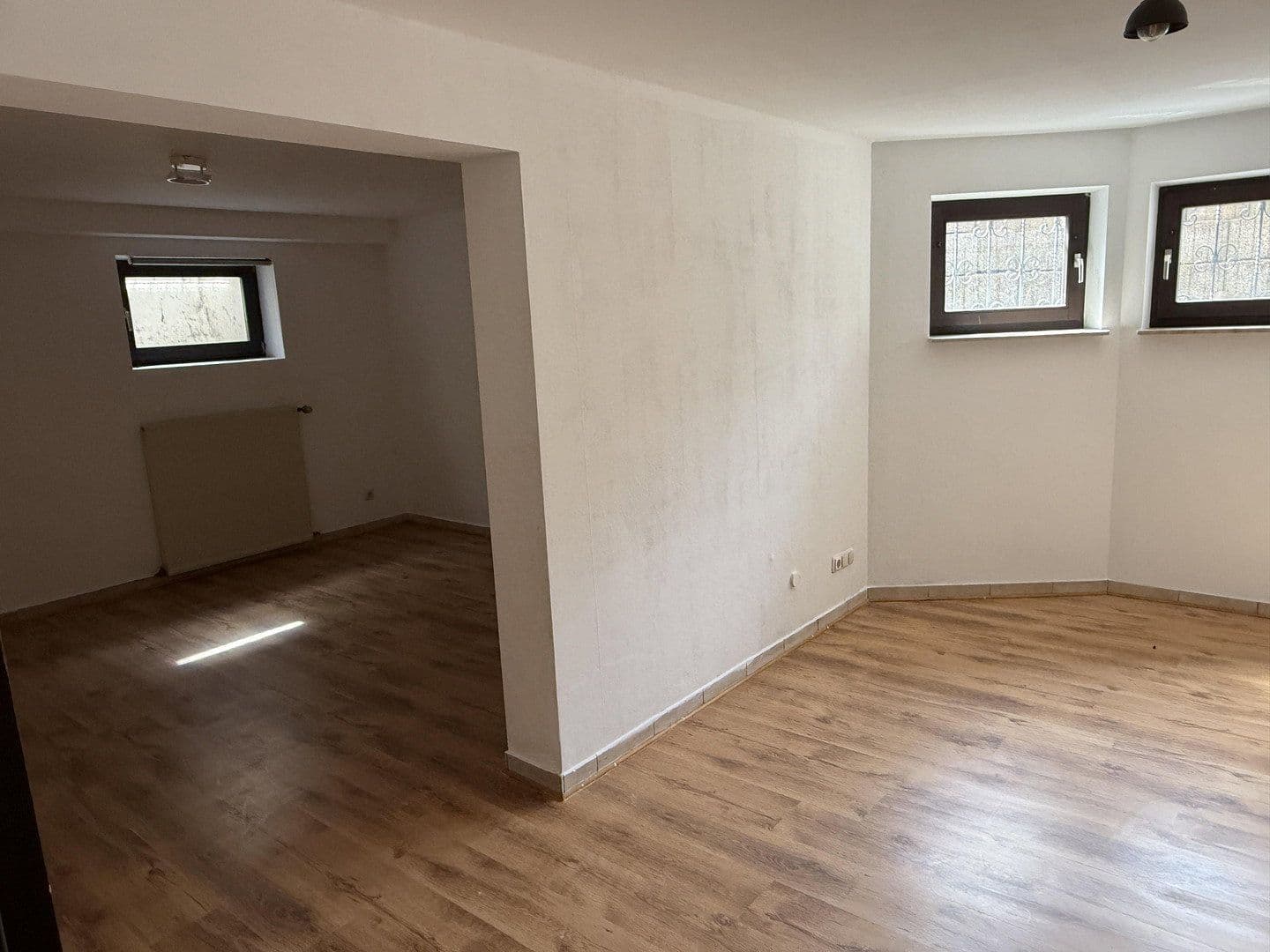 Prenájom domu 255 m², pozemek 1.500 m², Bornwiese 4, Ransbach-Baumbach, Porýnie-Falcko Prenájom domu 255 m², pozemek 1.500 m², Bornwiese 4, Ransbach-Baumbach, Porýnie-Falcko