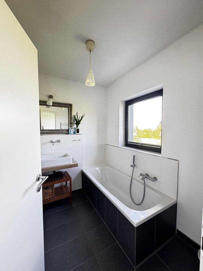 Predaj domu 214 m², pozemek 471 m², Bad Nauheim, Hesensko Predaj domu 214 m², pozemek 471 m², Bad Nauheim, Hesensko