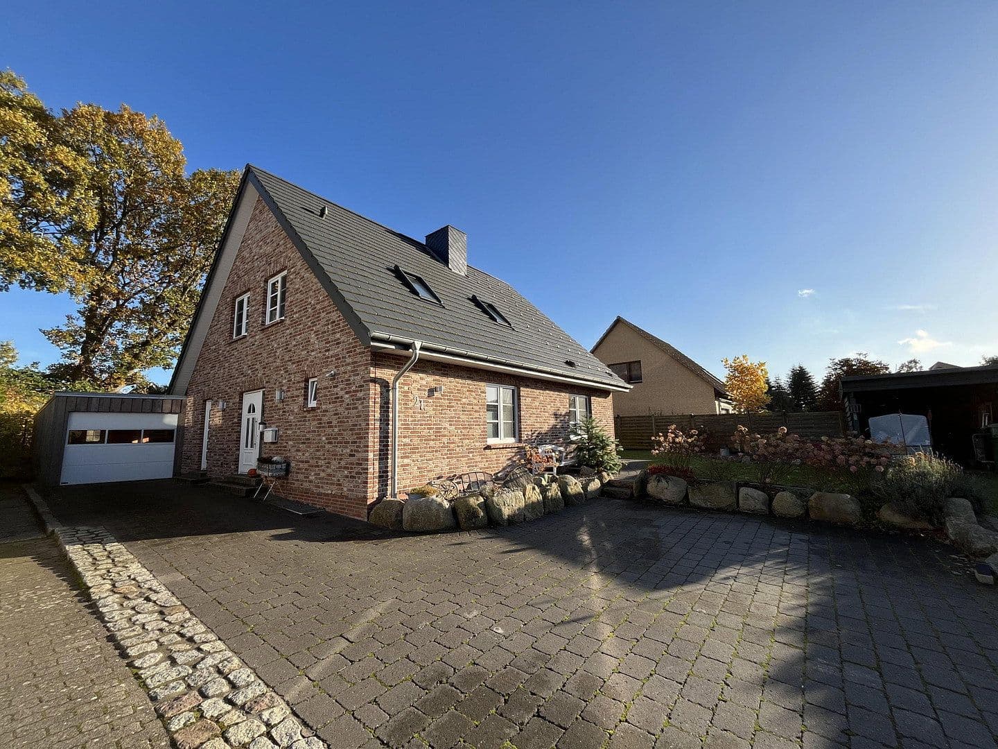 Predaj domu 146 m², pozemek 815 m², Tellingstedt, Šlezvicko-Holštajnsko Predaj domu 146 m², pozemek 815 m², Tellingstedt, Šlezvicko-Holštajnsko