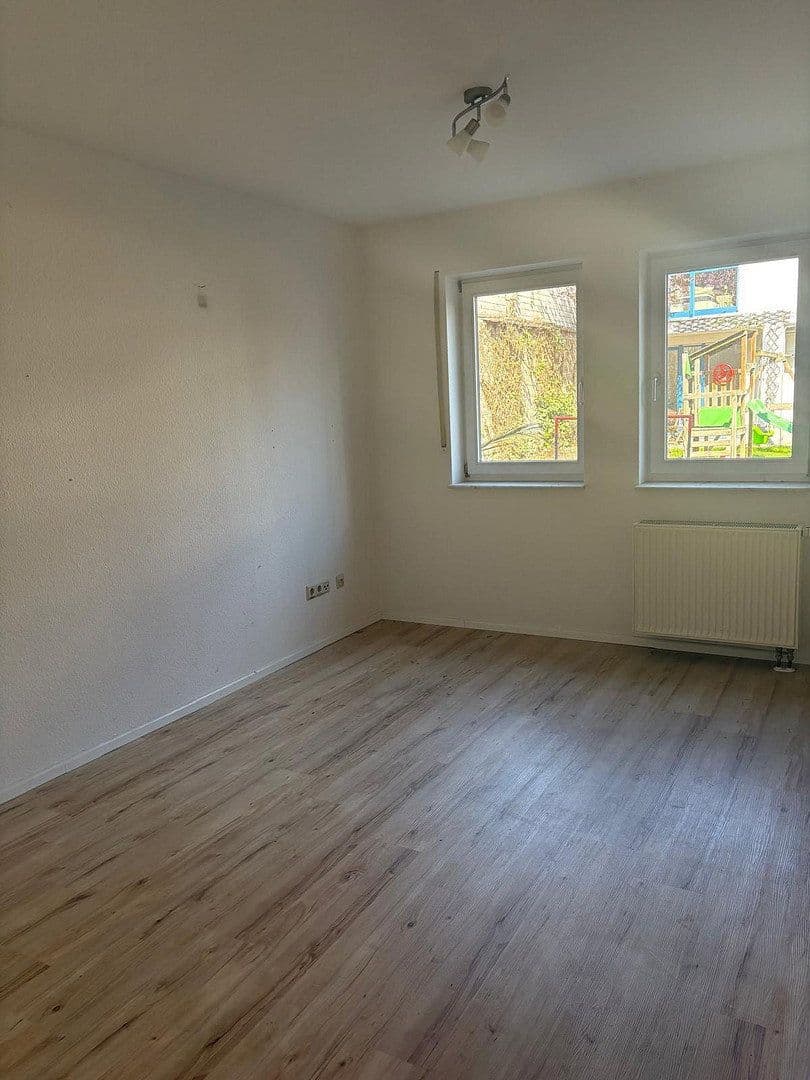Prenájom bytu 3-izbový 150 m², Ludwigshafen am Rhein, Porýnie-Falcko Prenájom bytu 3-izbový 150 m², Ludwigshafen am Rhein, Porýnie-Falcko