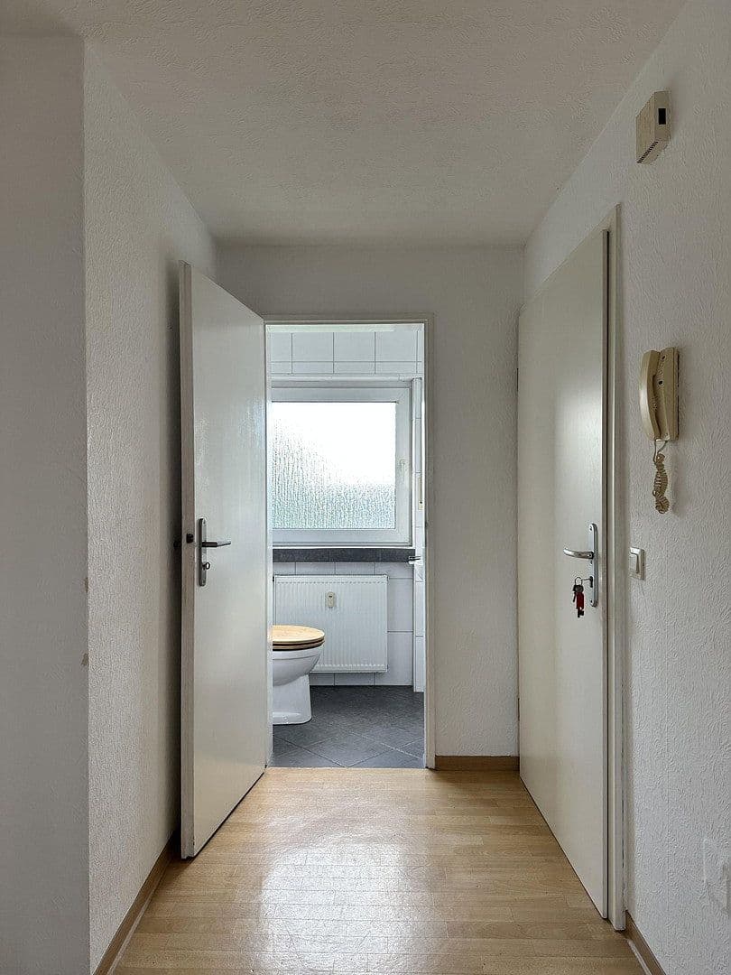 Prenájom bytu 3-izbový 98 m², Saarbrücken, Sársko Prenájom bytu 3-izbový 98 m², Saarbrücken, Sársko