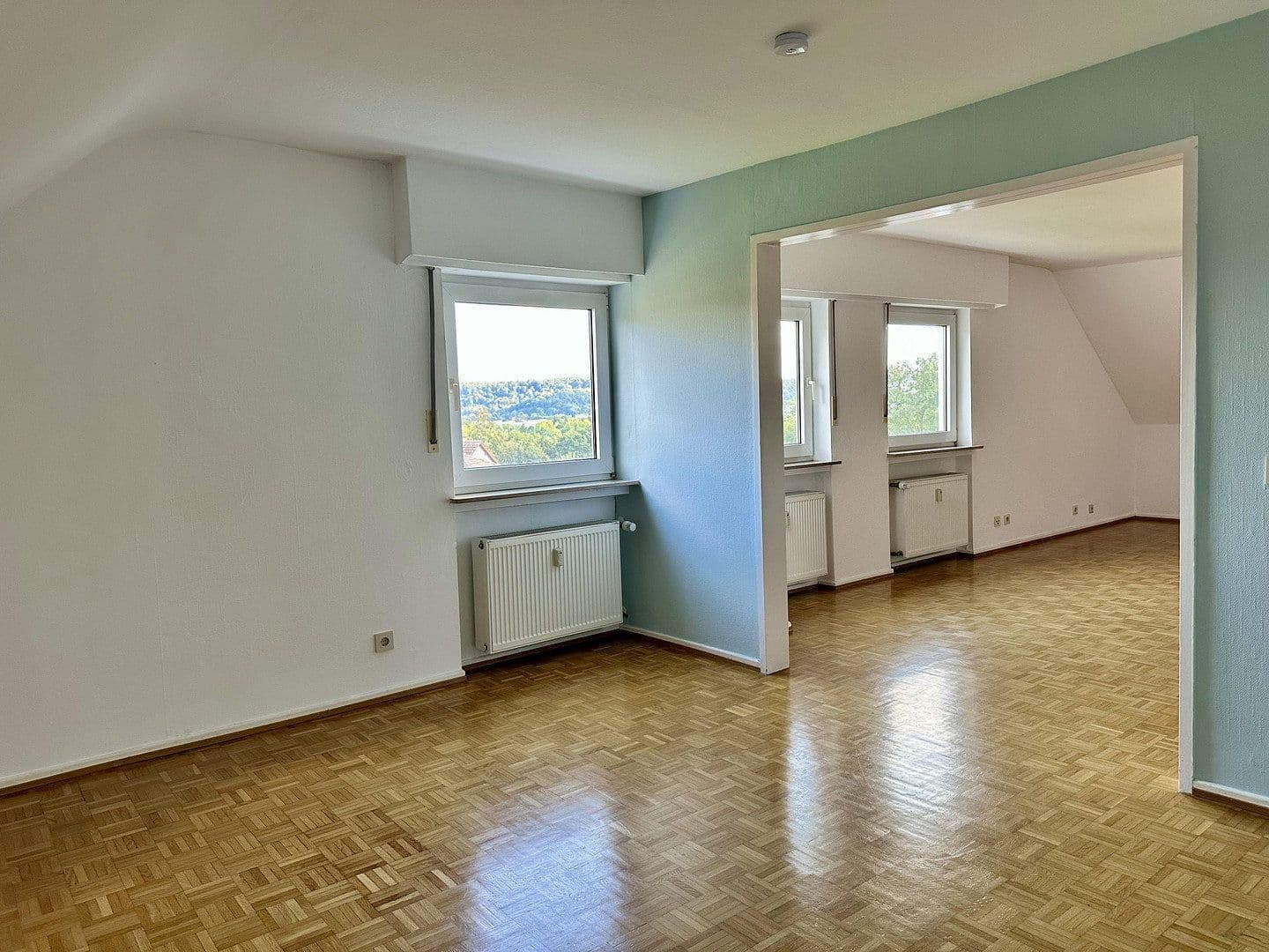 Prenájom bytu 3-izbový 98 m², Saarbrücken, Sársko Prenájom bytu 3-izbový 98 m², Saarbrücken, Sársko