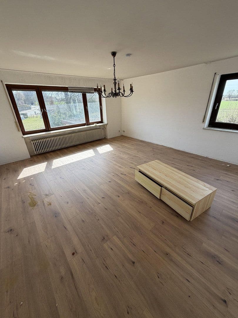 Predaj domu 240 m², pozemek 600 m², Petershausen, Bavorsko Predaj domu 240 m², pozemek 600 m², Petershausen, Bavorsko