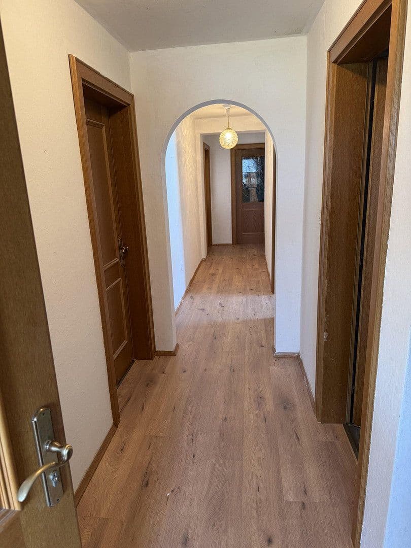 Predaj domu 240 m², pozemek 600 m², Petershausen, Bavorsko Predaj domu 240 m², pozemek 600 m², Petershausen, Bavorsko