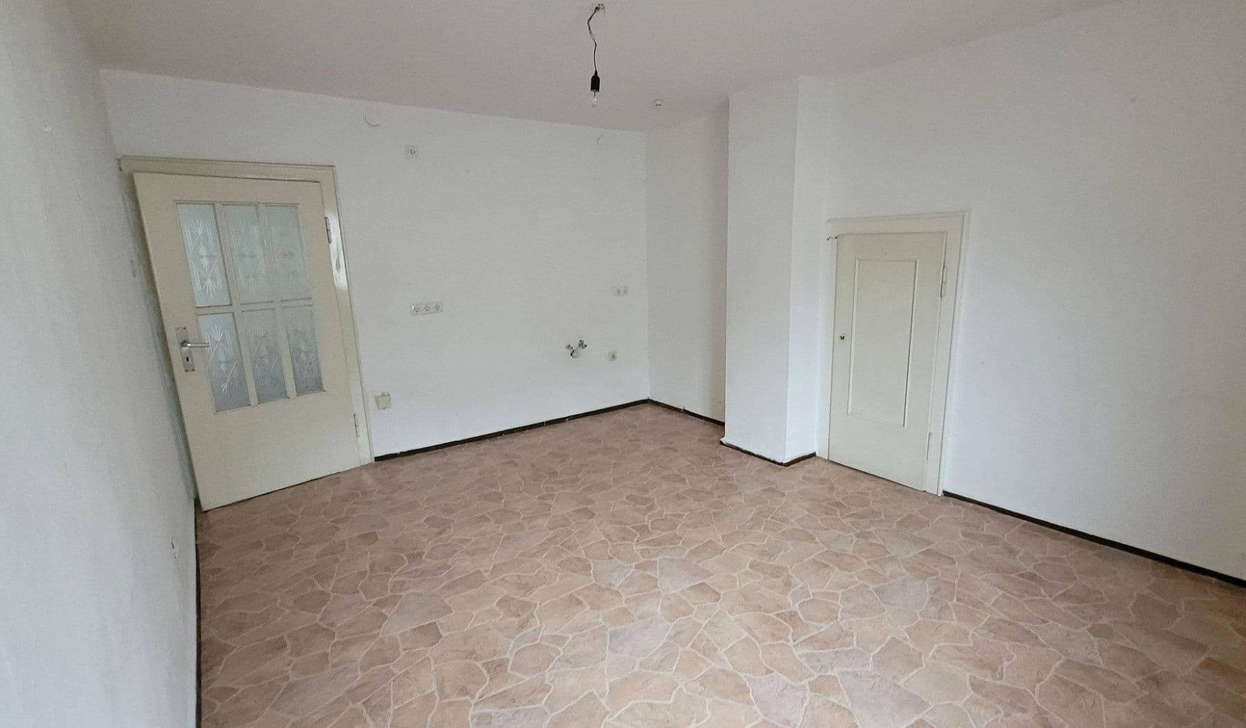Predaj domu 180 m², pozemek 920 m², Marktleugast, Bavorsko Predaj domu 180 m², pozemek 920 m², Marktleugast, Bavorsko