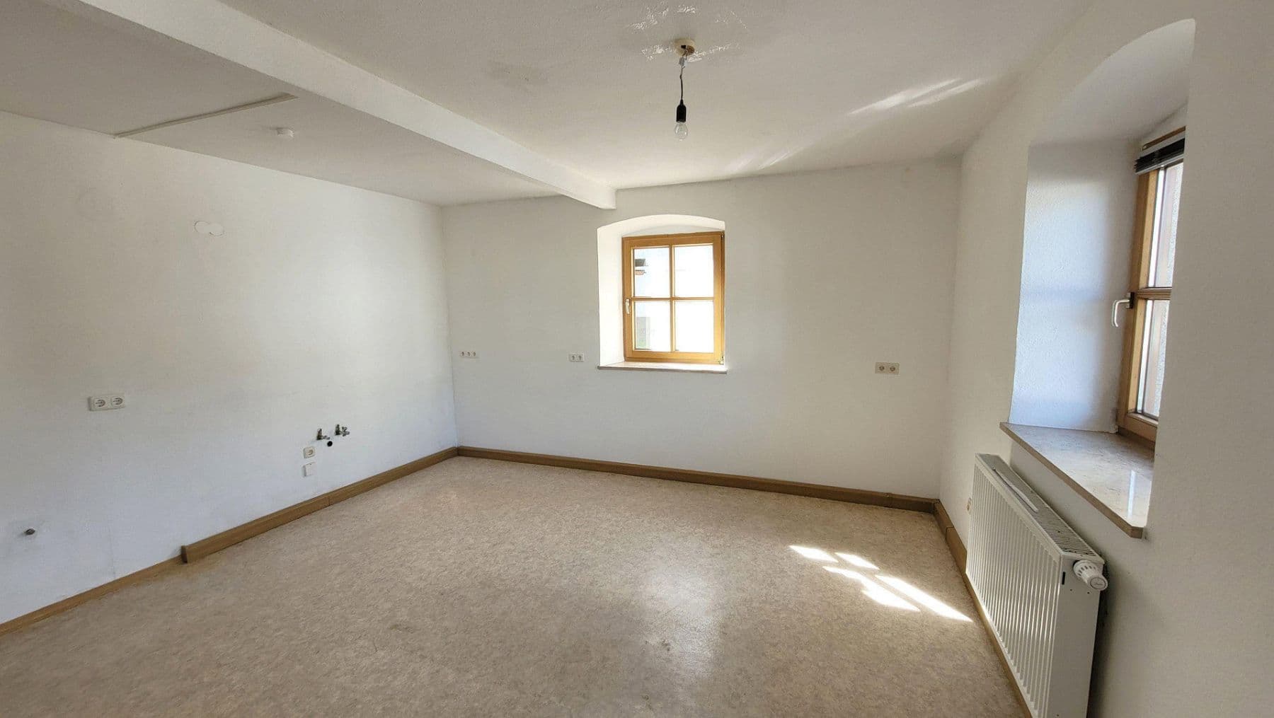Predaj domu 180 m², pozemek 920 m², Marktleugast, Bavorsko Predaj domu 180 m², pozemek 920 m², Marktleugast, Bavorsko