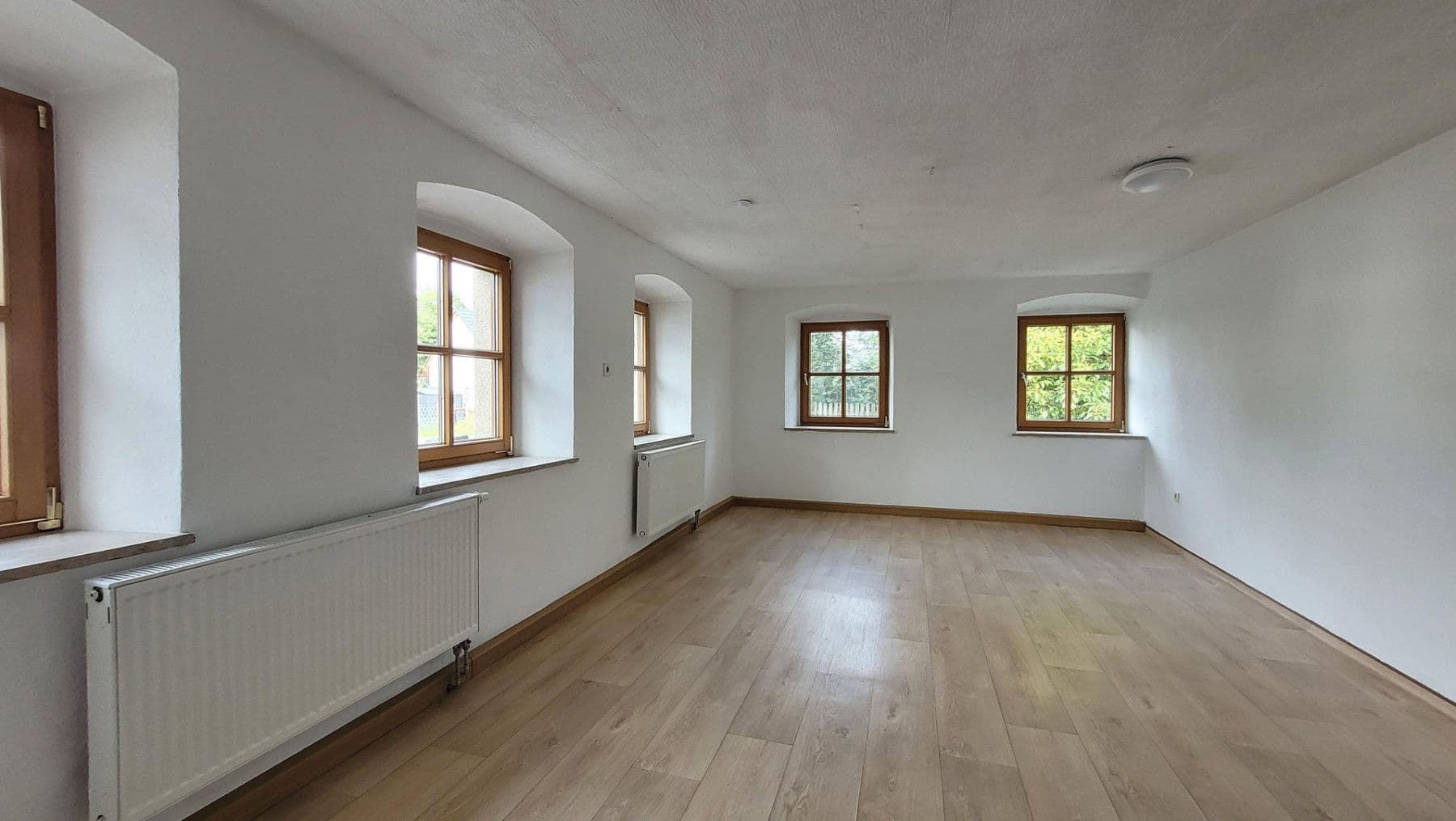 Predaj domu 180 m², pozemek 920 m², Marktleugast, Bavorsko Predaj domu 180 m², pozemek 920 m², Marktleugast, Bavorsko