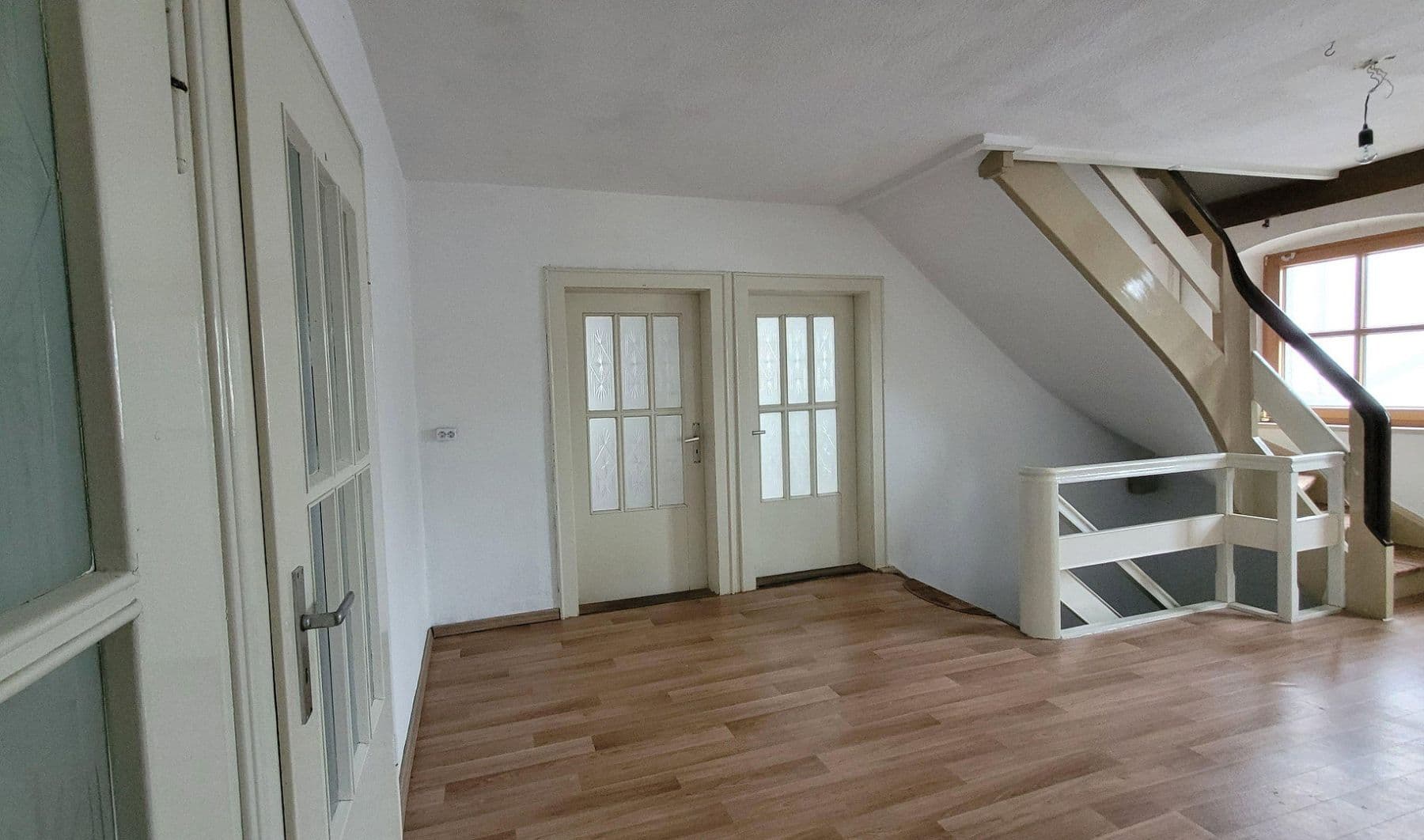 Predaj domu 180 m², pozemek 920 m², Marktleugast, Bavorsko Predaj domu 180 m², pozemek 920 m², Marktleugast, Bavorsko
