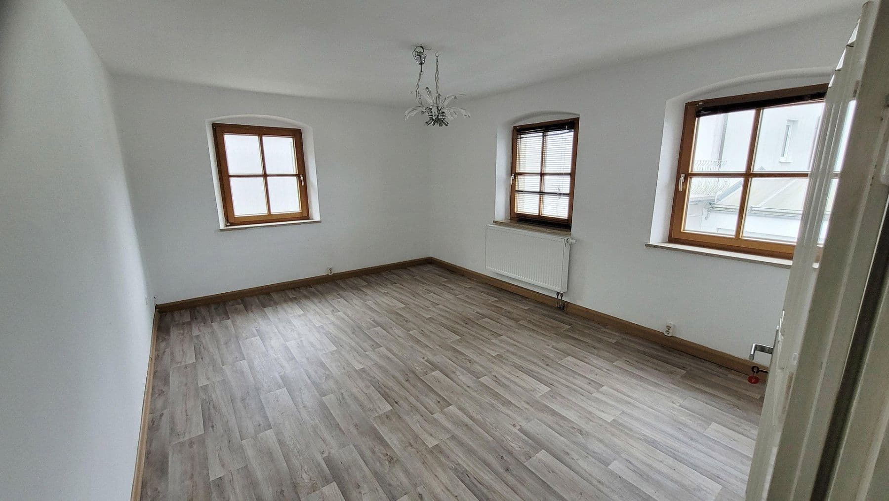 Predaj domu 180 m², pozemek 920 m², Marktleugast, Bavorsko Predaj domu 180 m², pozemek 920 m², Marktleugast, Bavorsko