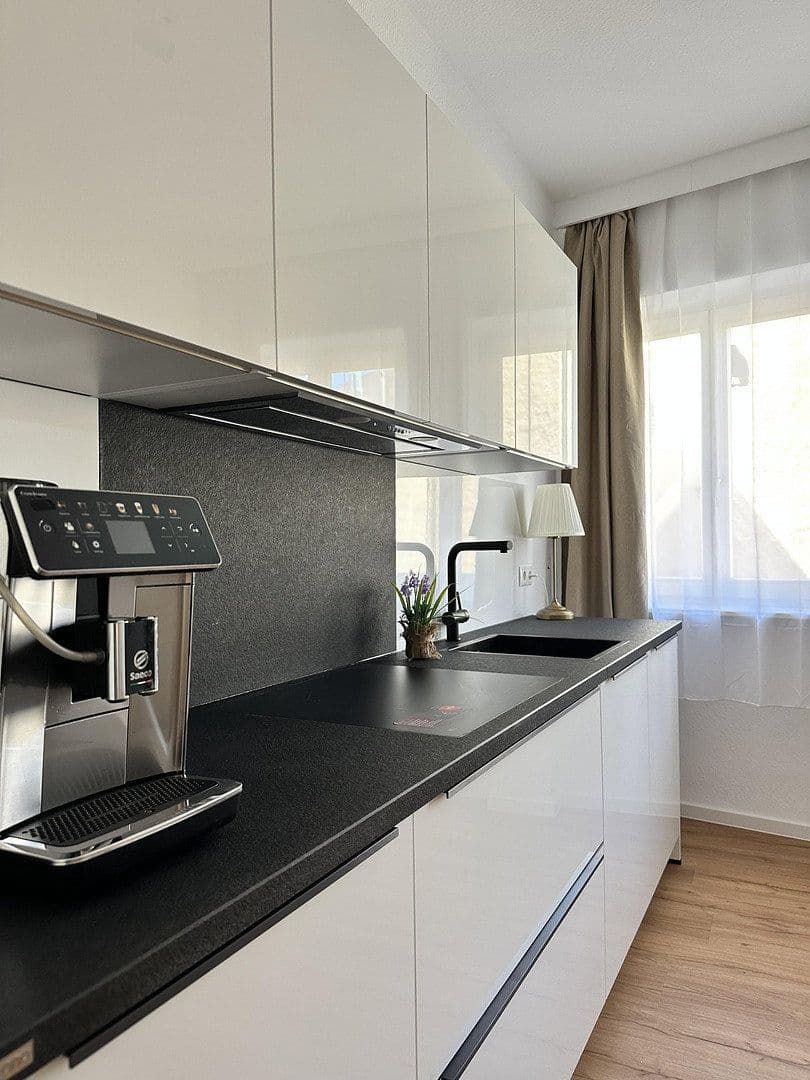 Prenájom bytu 2-izbový 72 m², Wuerzburg, Bavorsko Prenájom bytu 2-izbový 72 m², Wuerzburg, Bavorsko