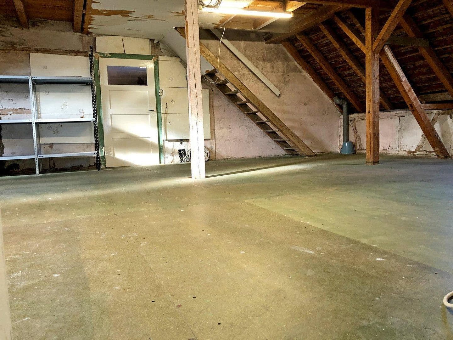 Predaj domu 193 m², pozemek 236 m², Pliezhausen, Bádensko-Wurttembersko Predaj domu 193 m², pozemek 236 m², Pliezhausen, Bádensko-Wurttembersko