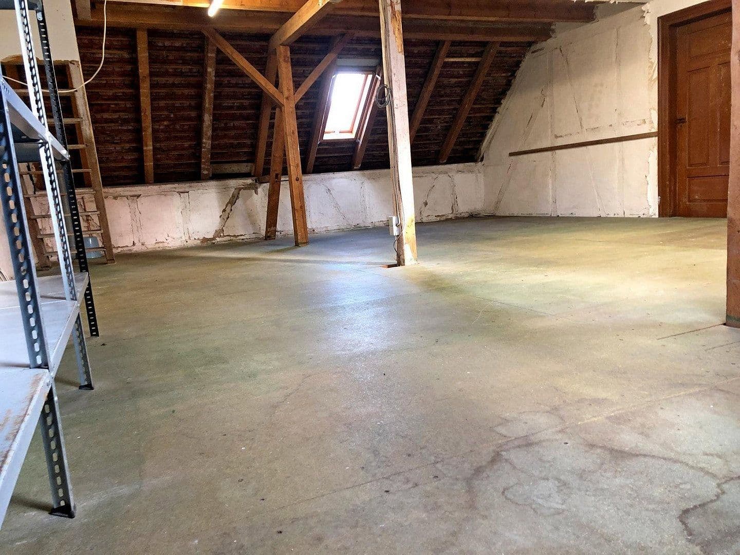 Predaj domu 193 m², pozemek 236 m², Pliezhausen, Bádensko-Wurttembersko Predaj domu 193 m², pozemek 236 m², Pliezhausen, Bádensko-Wurttembersko