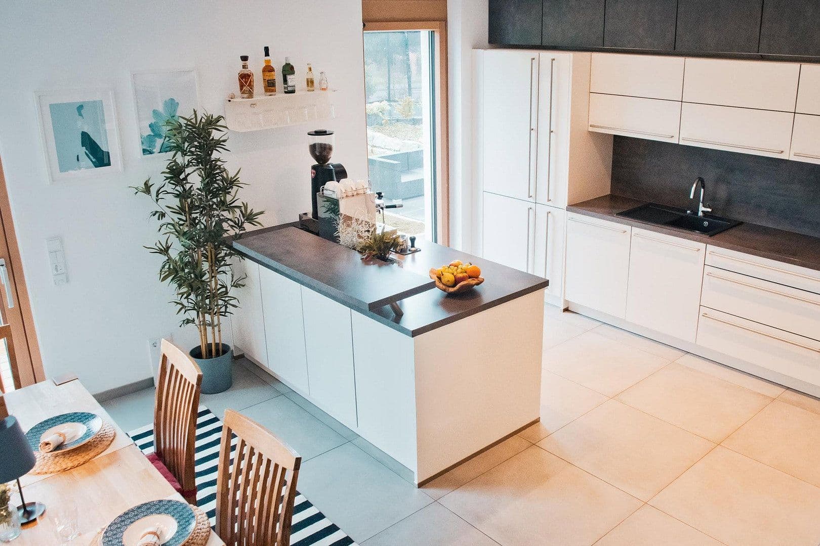Predaj domu 204 m², pozemek 928 m², Kaffeeberg 32, Gablingen, Bavorsko Predaj domu 204 m², pozemek 928 m², Kaffeeberg 32, Gablingen, Bavorsko
