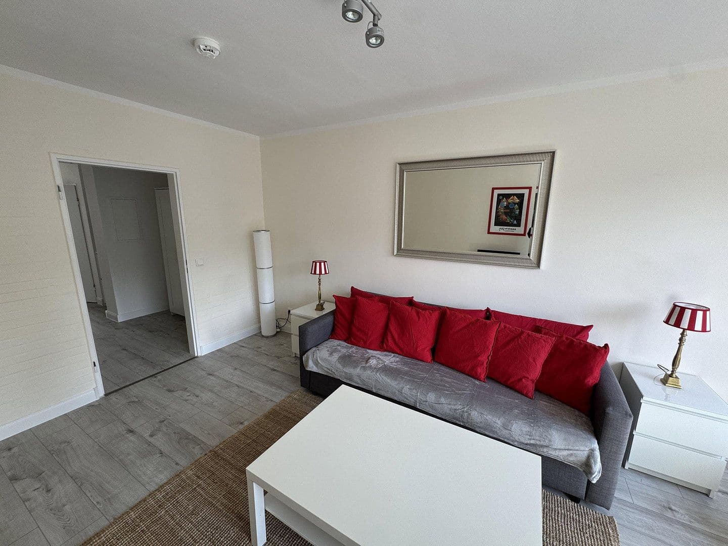 Prenájom bytu 1-izbový 30 m², Ritterstraße 21, Düsseldorf, Severné Porýnie - Westfálsko Prenájom bytu 1-izbový 30 m², Ritterstraße 21, Düsseldorf, Severné Porýnie - Westfálsko