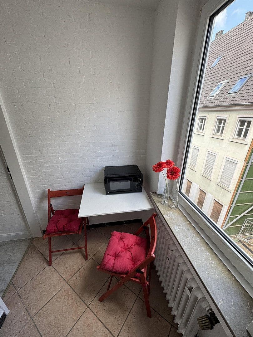 Prenájom bytu 1-izbový 30 m², Ritterstraße 21, Düsseldorf, Severné Porýnie - Westfálsko Prenájom bytu 1-izbový 30 m², Ritterstraße 21, Düsseldorf, Severné Porýnie - Westfálsko