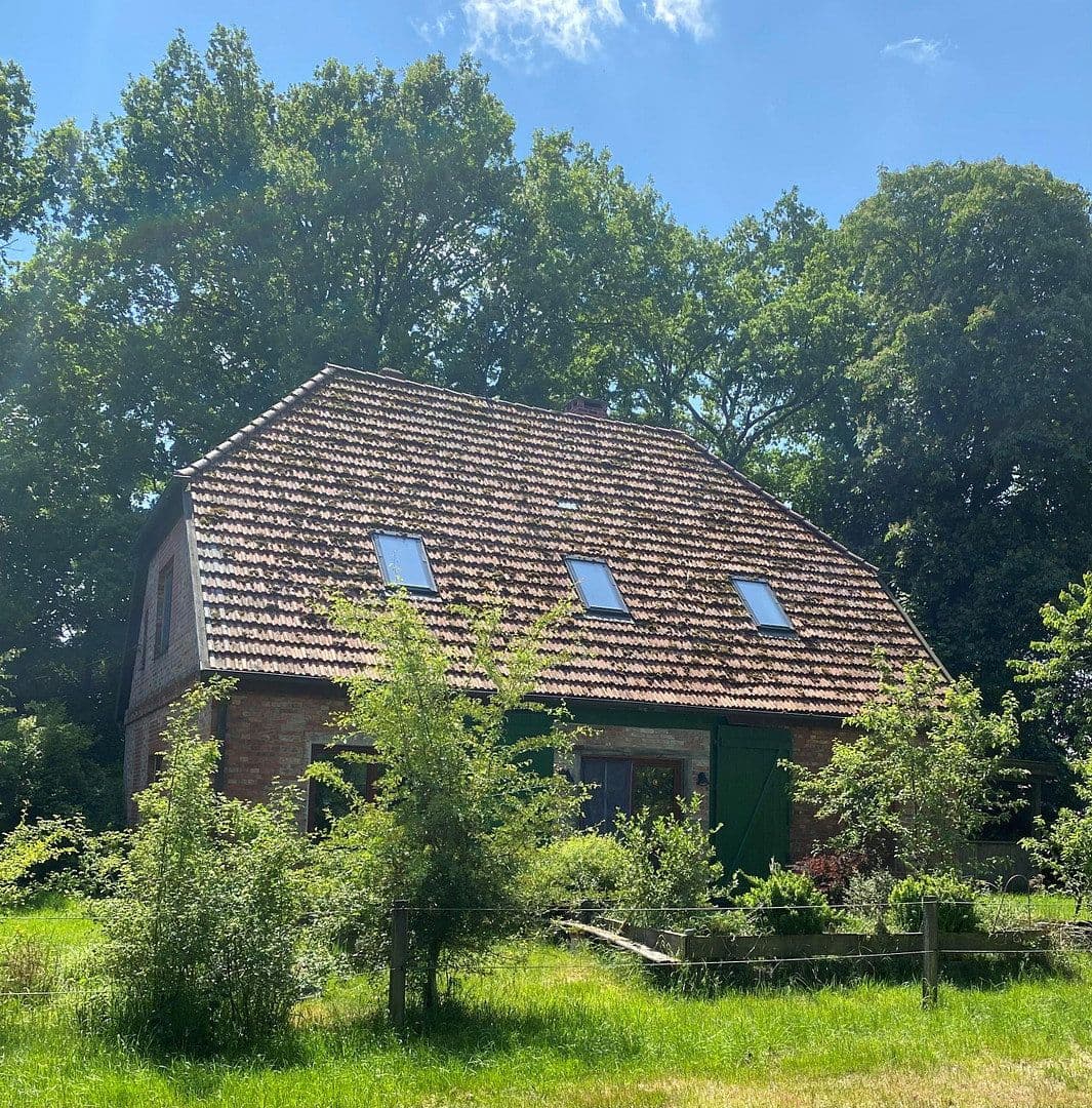 Predaj domu 190 m², pozemek 10.000 m², Schneverdingen, Dolné Sasko Predaj domu 190 m², pozemek 10.000 m², Schneverdingen, Dolné Sasko