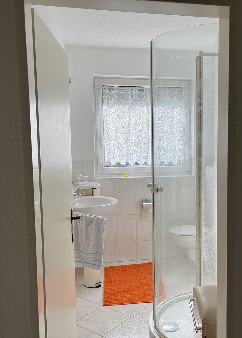 Prenájom bytu 2-izbový 64 m², Wiesbaden-Nordenstadt, Hesensko Prenájom bytu 2-izbový 64 m², Wiesbaden-Nordenstadt, Hesensko