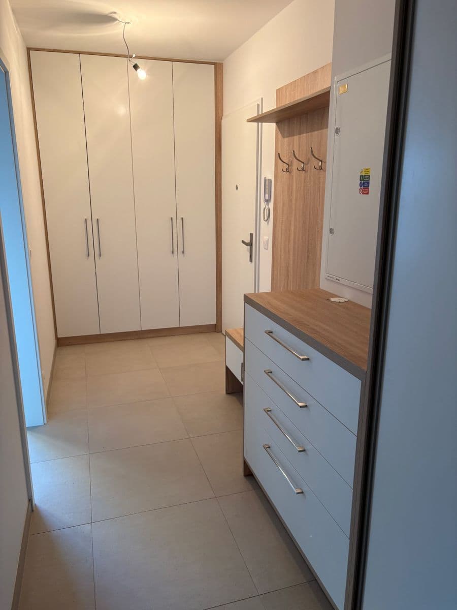 Prenájom bytu 2-izbový 61 m², Pod Krocínkou, Praha, Praha Prenájom bytu 2-izbový 61 m², Pod Krocínkou, Praha, Praha