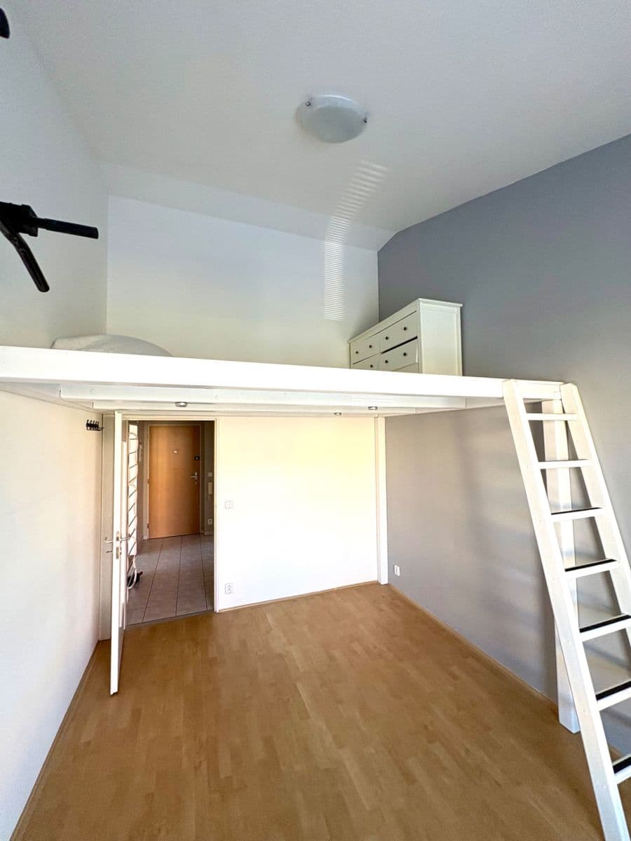 Prenájom bytu 3-izbový 58 m², Okružní, Roudnice nad Labem, Ústecký kraj Prenájom bytu 3-izbový 58 m², Okružní, Roudnice nad Labem, Ústecký kraj