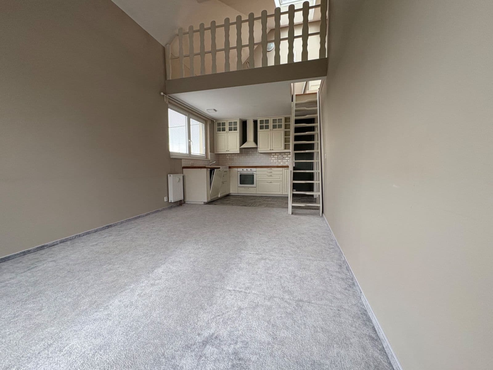 Prenájom bytu 3-izbový 58 m², Okružní, Roudnice nad Labem, Ústecký kraj Prenájom bytu 3-izbový 58 m², Okružní, Roudnice nad Labem, Ústecký kraj