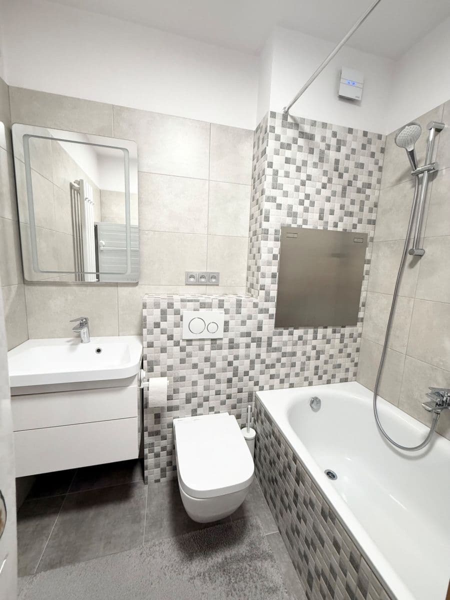 Predaj bytu 2-izbový 59 m², Mutěnická, Plzeň, Plzeňský kraj Predaj bytu 2-izbový 59 m², Mutěnická, Plzeň, Plzeňský kraj
