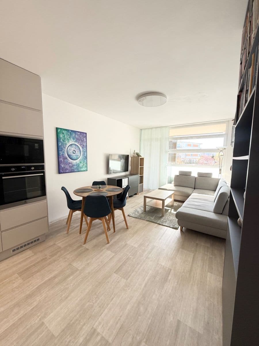 Predaj bytu 2-izbový 59 m², Mutěnická, Plzeň, Plzeňský kraj Predaj bytu 2-izbový 59 m², Mutěnická, Plzeň, Plzeňský kraj