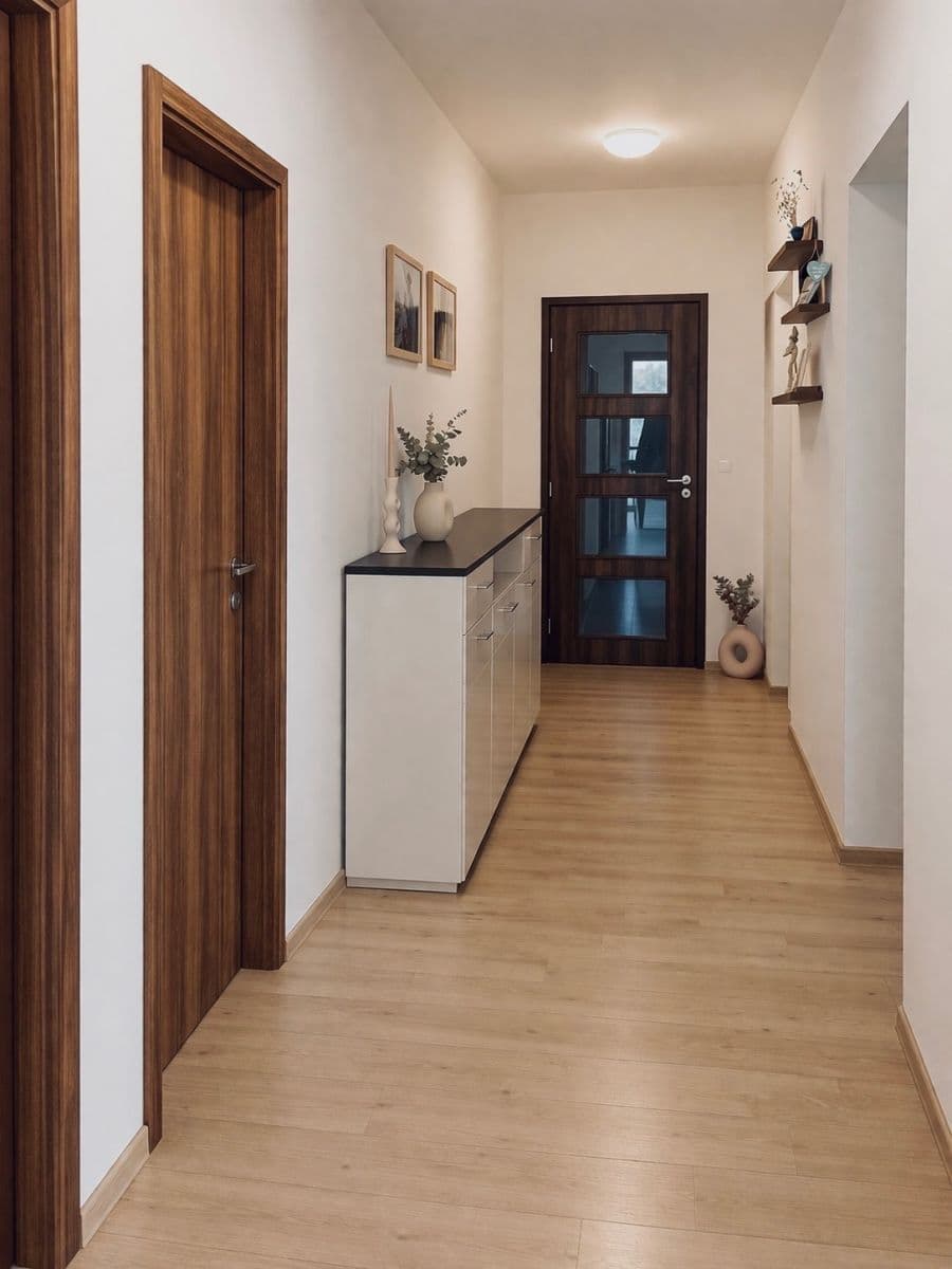 Prenájom bytu 3-izbový 107 m², U Leskavy, Brno, Jihomoravský kraj Prenájom bytu 3-izbový 107 m², U Leskavy, Brno, Jihomoravský kraj