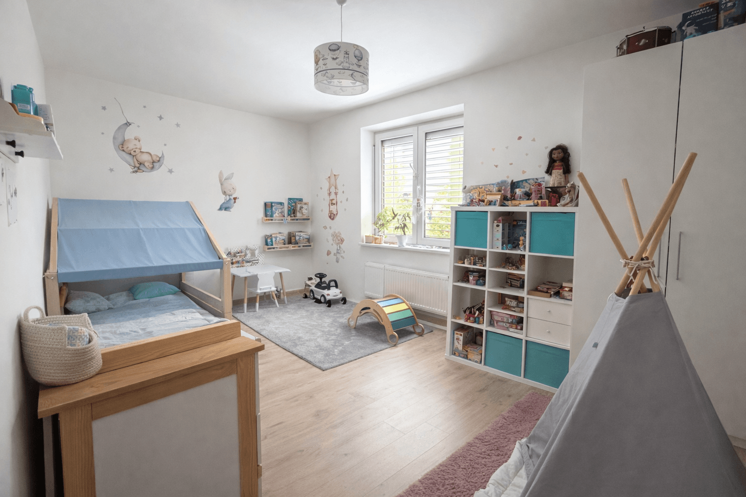 Prenájom bytu 3-izbový 107 m², U Leskavy, Brno, Jihomoravský kraj Prenájom bytu 3-izbový 107 m², U Leskavy, Brno, Jihomoravský kraj