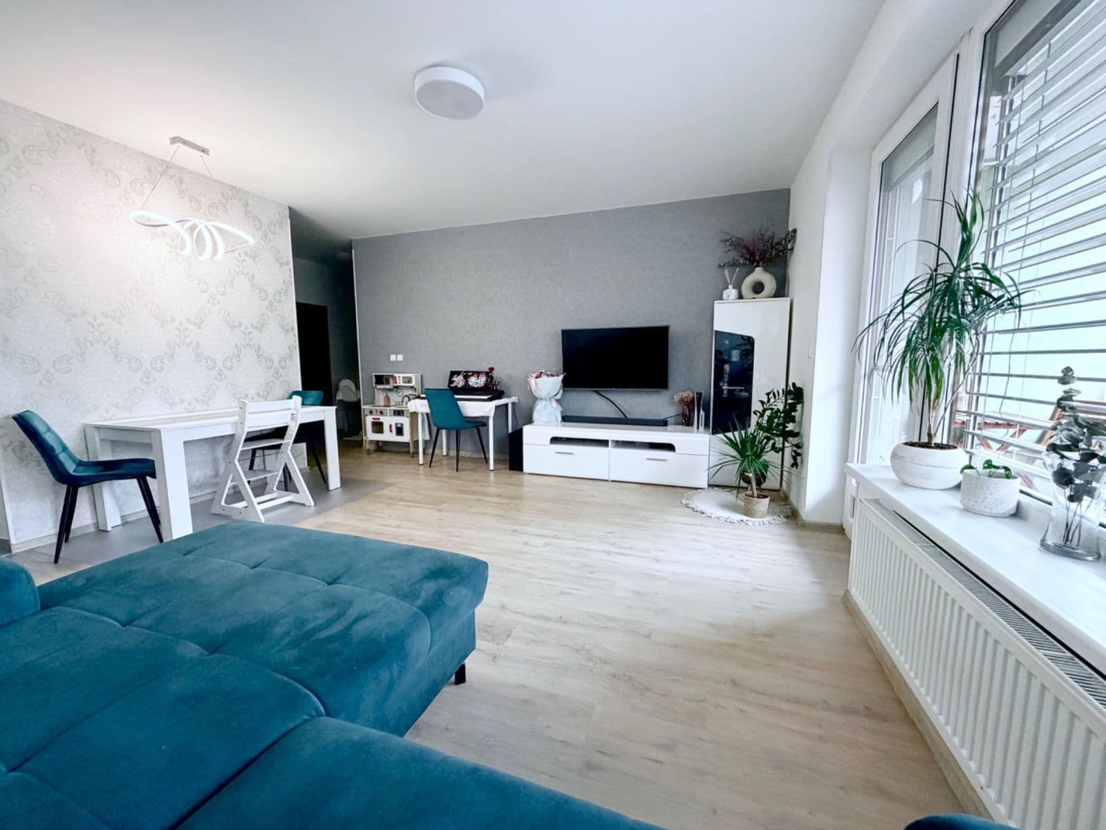 Prenájom bytu 3-izbový 107 m², U Leskavy, Brno, Jihomoravský kraj Prenájom bytu 3-izbový 107 m², U Leskavy, Brno, Jihomoravský kraj