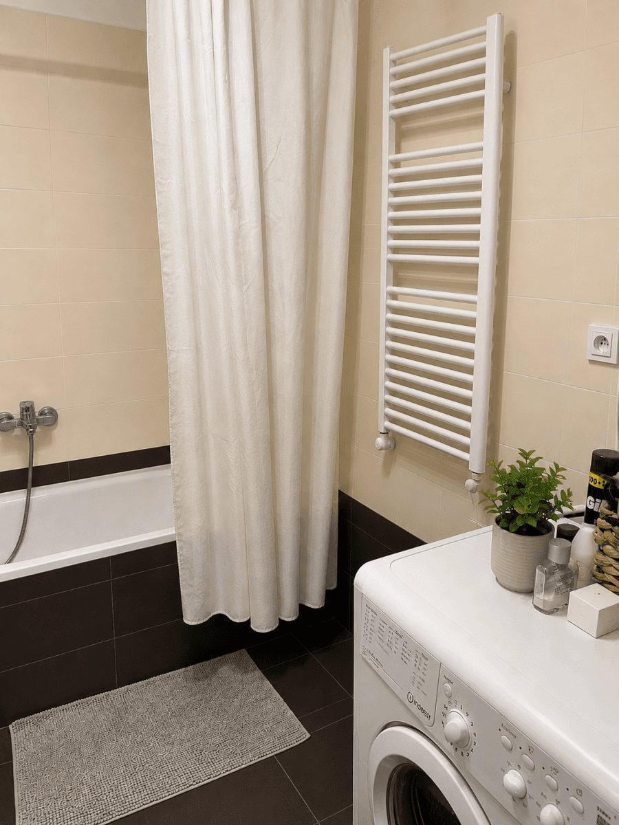 Prenájom bytu 1-izbový 37 m², Roháčova, Praha, Praha Prenájom bytu 1-izbový 37 m², Roháčova, Praha, Praha