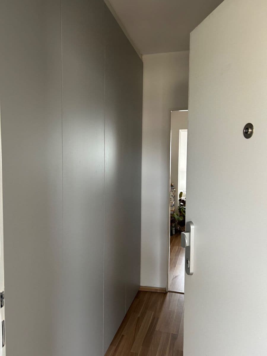 Prenájom bytu 1-izbový 37 m², Roháčova, Praha, Praha Prenájom bytu 1-izbový 37 m², Roháčova, Praha, Praha