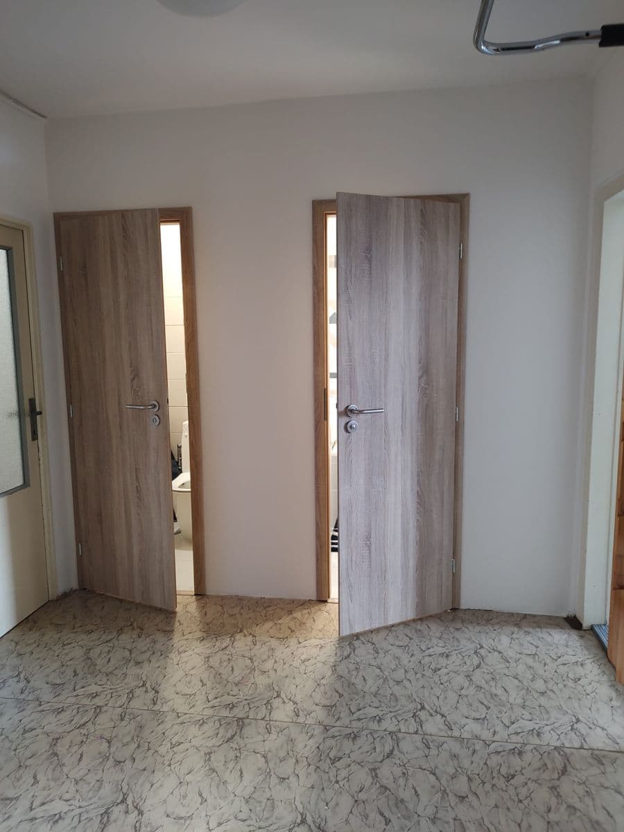 Prenájom bytu 3-izbový 80 m², Makovského, Praha, Praha Prenájom bytu 3-izbový 80 m², Makovského, Praha, Praha