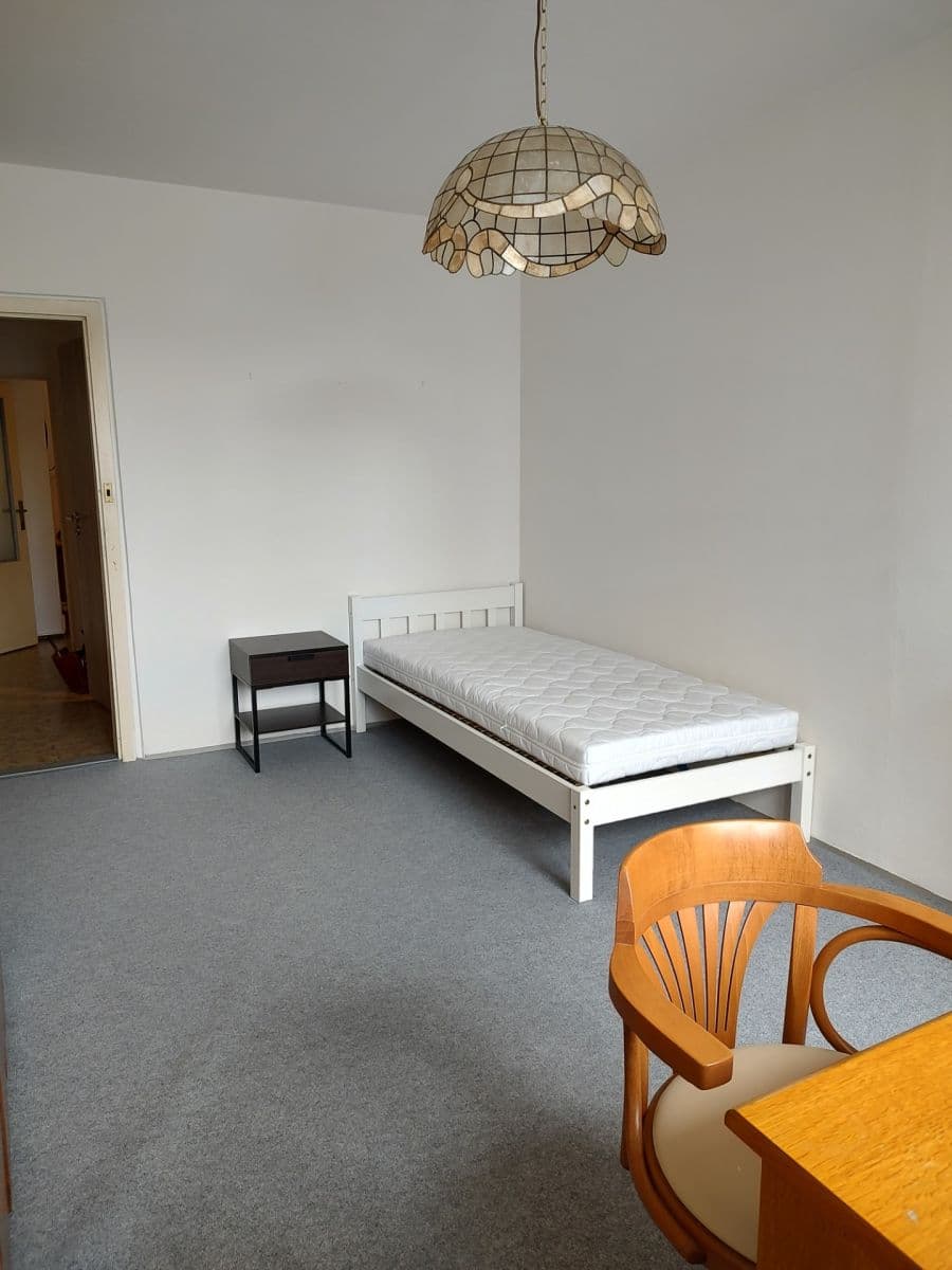 Prenájom bytu 3-izbový 80 m², Makovského, Praha, Praha Prenájom bytu 3-izbový 80 m², Makovského, Praha, Praha