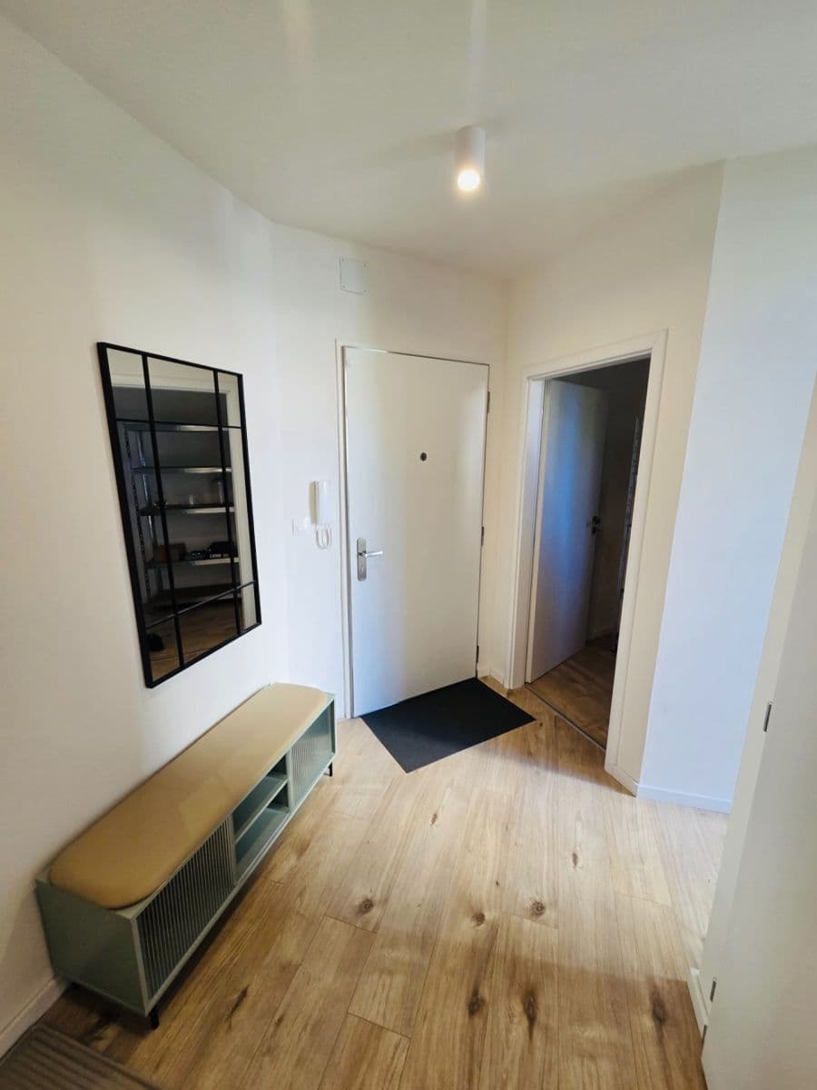Prenájom bytu 2-izbový 50 m², Na Veselí, Praha, Praha Prenájom bytu 2-izbový 50 m², Na Veselí, Praha, Praha