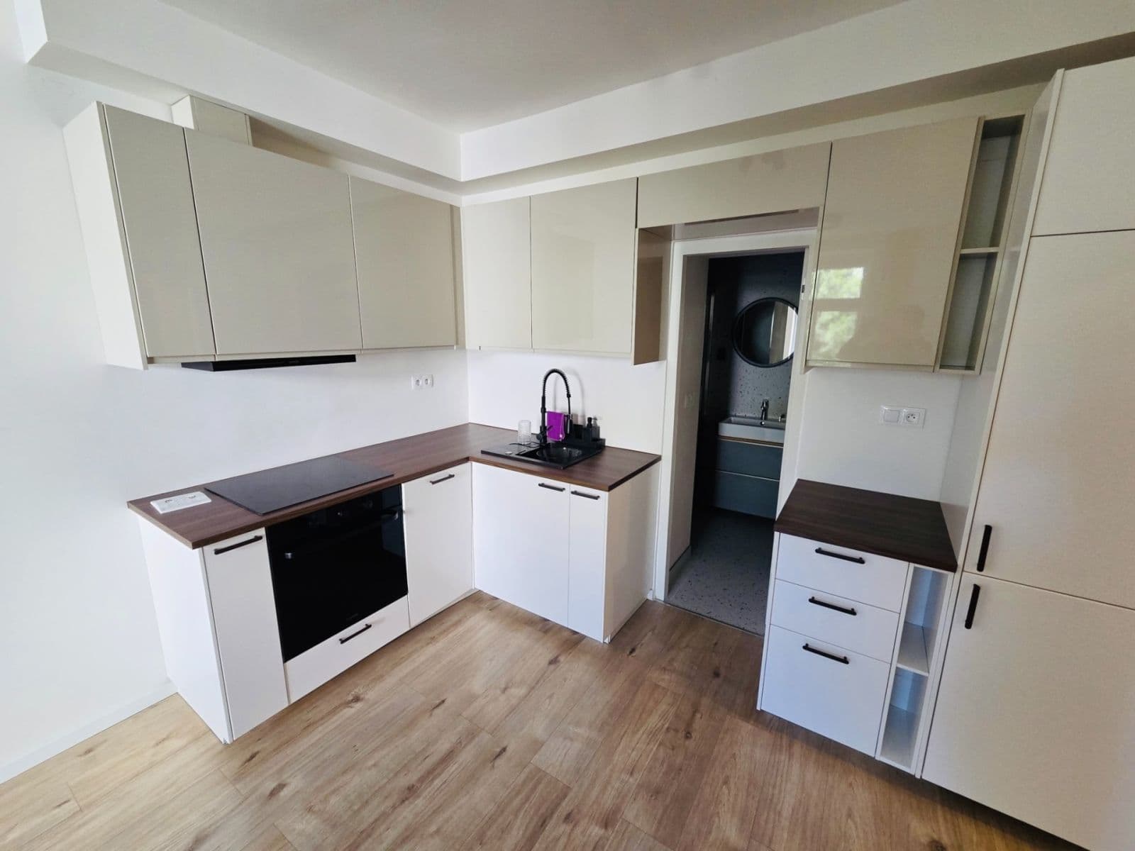 Prenájom bytu 2-izbový 50 m², Na Veselí, Praha, Praha Prenájom bytu 2-izbový 50 m², Na Veselí, Praha, Praha