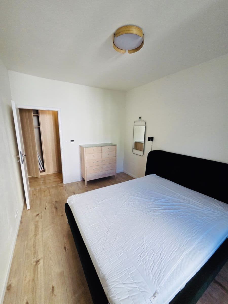Prenájom bytu 2-izbový 50 m², Na Veselí, Praha, Praha Prenájom bytu 2-izbový 50 m², Na Veselí, Praha, Praha