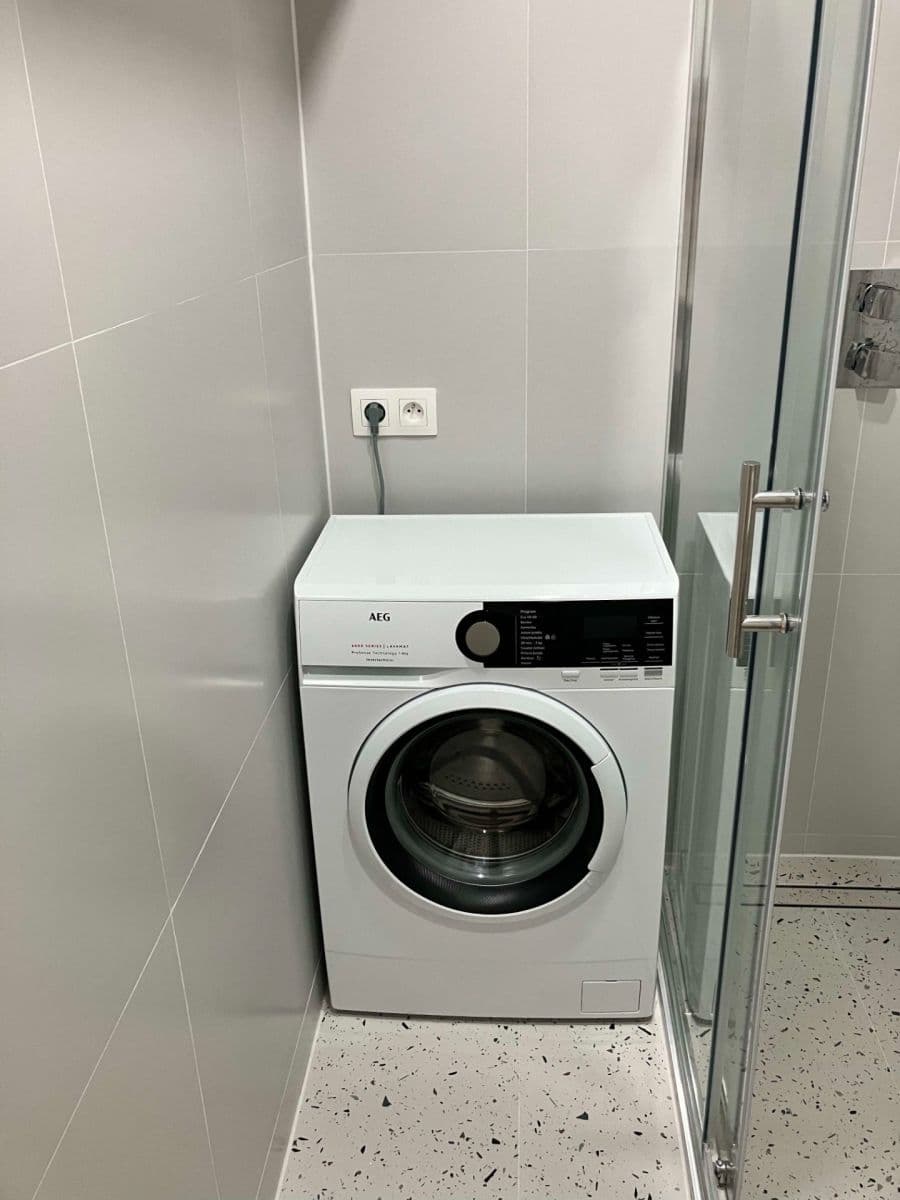 Prenájom bytu 2-izbový 50 m², Na Veselí, Praha, Praha Prenájom bytu 2-izbový 50 m², Na Veselí, Praha, Praha